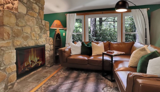 Lake, Golf & Hike at Linville Lodge in Linville Land Harbor Resort Community