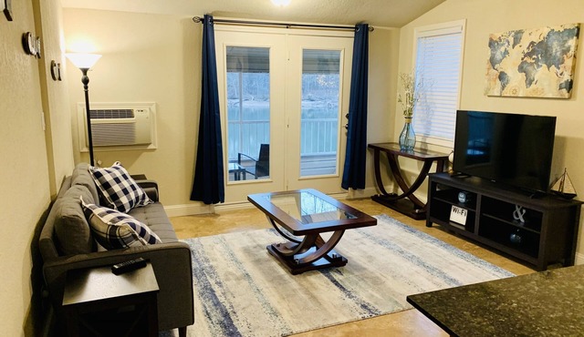 Lake Hamilton Hideaway