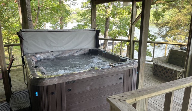 Lake Hamilton, Hot Springs National Park, Lakehouse, Boathouse, Decks, Sleeps 10