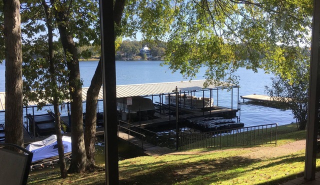 Lake Hamilton Main Channel Condo - Fantastic Lake View with covered boat stall