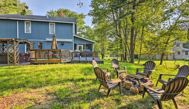 Lake Harmony Resort Home with Deck and Fire Pit!