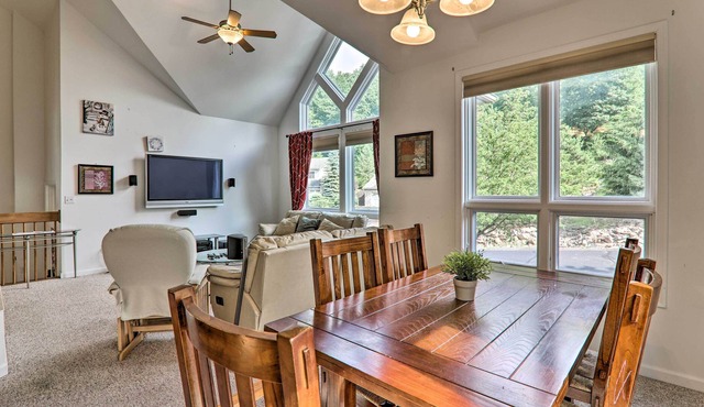 Lake Harmony Villa: Walk to Big Boulder Mountain!