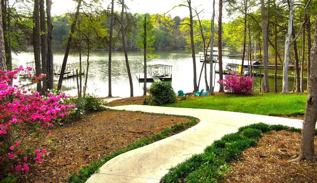Lake Hartwell/Clemson w/ Game Rm & Dock on Water, Pet Friendly, High Speed Wifi