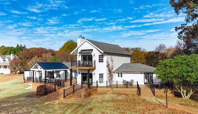 Lake Hartwell Home w/Dock + Fire Pit!