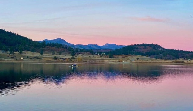 Lake Hatcher Retreat-w/Mtn Views! 1 story-3/2