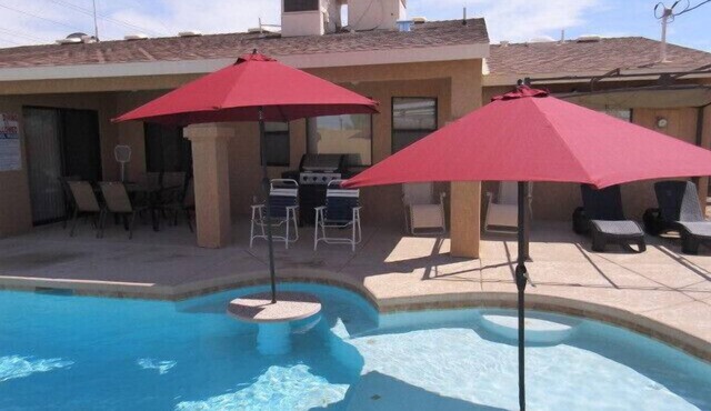Lake Havasu Home with heated Pool, just 3 minutes from the Lake
