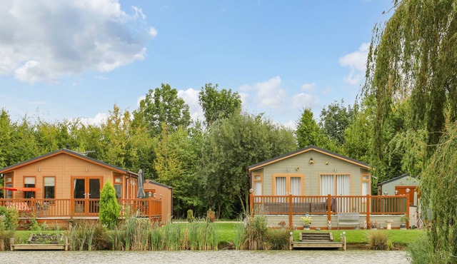LAKE HAVEN, family friendly, with a garden in Marston, Lincolnshire