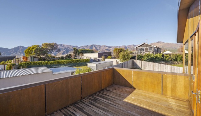 Lake Hawea Haven - Lake Hawea Holiday Home