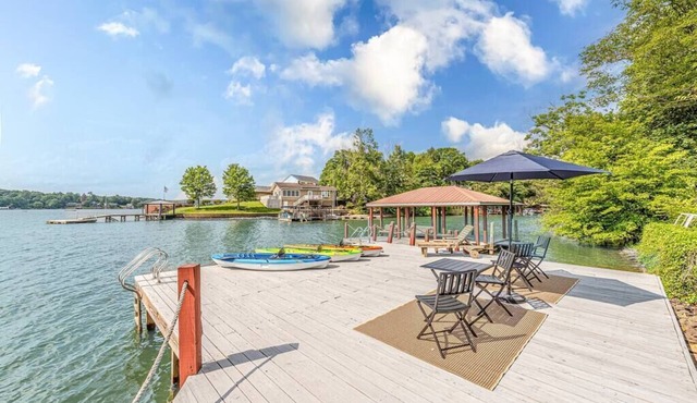 Lake Hickory Trio 3BR Blue Unit