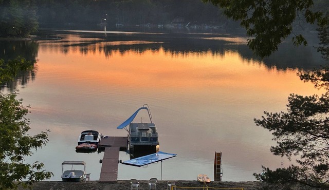 Lake Home-HUGE Sandy Beach Ski, swim, fish Full recreational lake