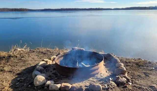 Lake Home on Private Crane Lake- Pet-Friendly