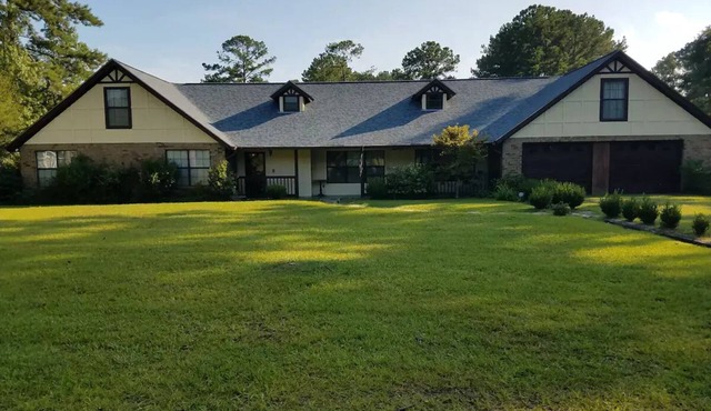 Lake Home Retreat near Hilton Head Island and Sav. GA
