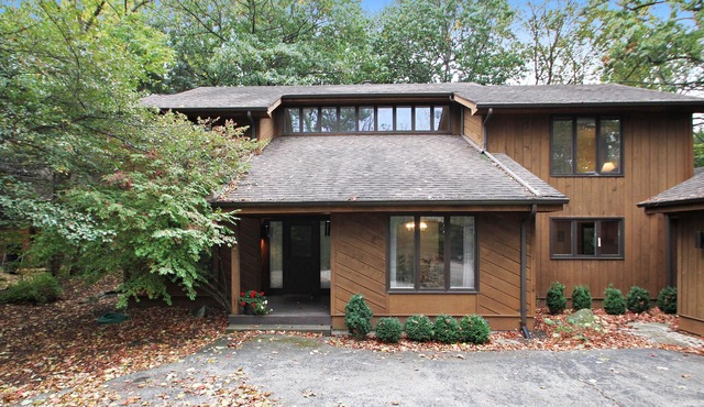 Lake House Retreat Steps From Lake Geneva ~ Abbey Springs Resort!