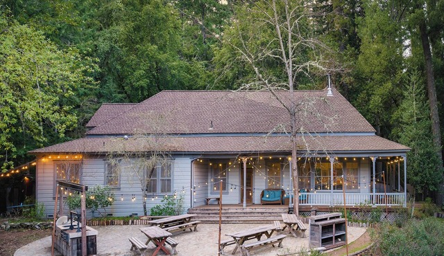 Lake House - 5-bedroom house at Leonard Lake Reserve