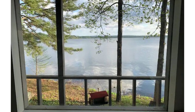 Lake house, amazing view, hot tub