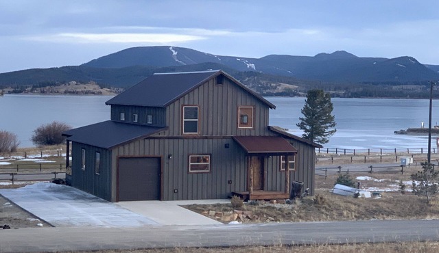 Lake House at Georgetown - just steps from the marina & easy winter access