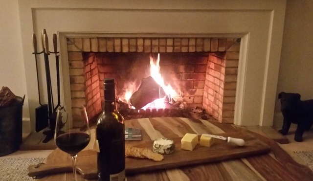 Lake House Benalla- Late Sunday checkout available upon request