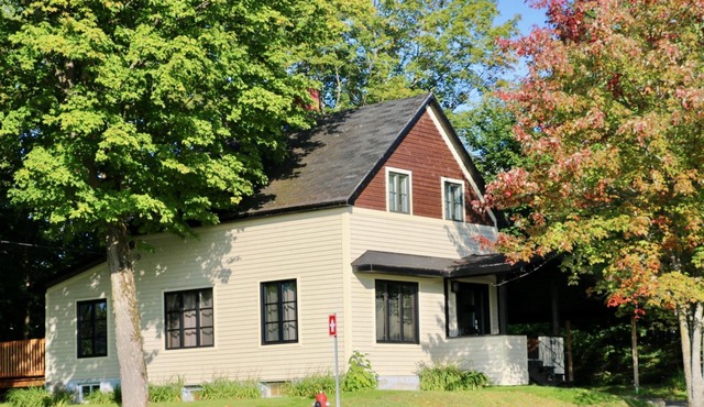LAKE HOUSE