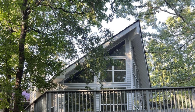 Lake House Cozy 3 Bedroom Home on Clarks Hill Lake. Aprx 6 miles from downtown