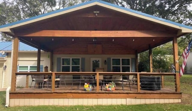 Lake house for rent in Solider Creek close to cafe, store, and bar.