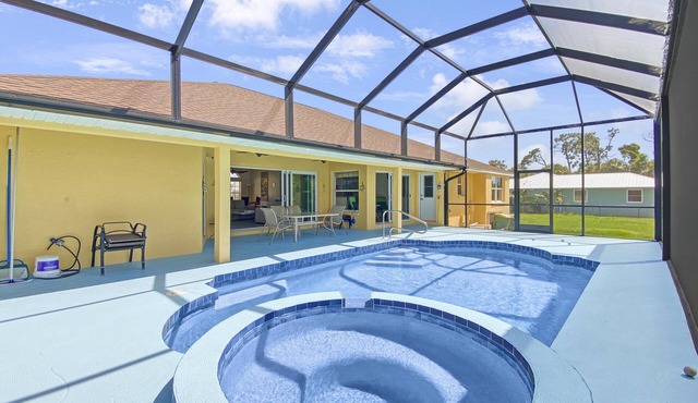 Lake House, full refund*, spa heat only, sleeps 7