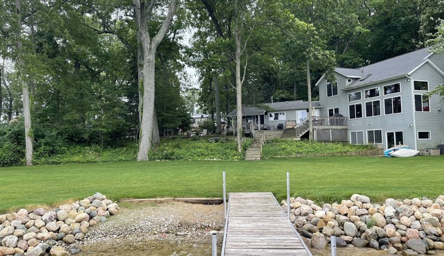 Lake House Get-A-Way - Enjoy All 4 Season