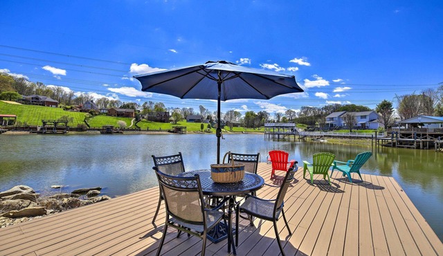 Lake House Haven: Fire Pit, Boat Dock + More!