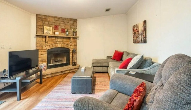 Lake House in Ocklawaha | 3BR | Garden tub