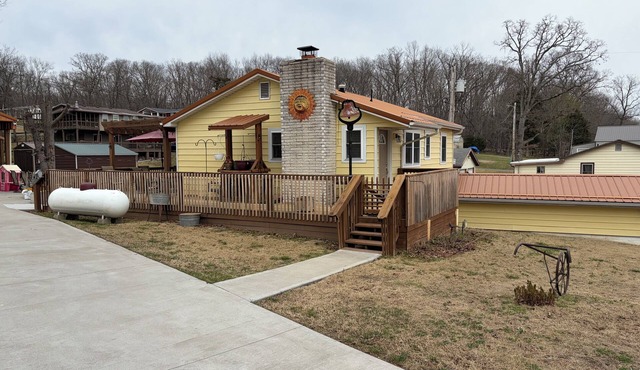 Lake House Near Dock & Boat Ramp Sleeps 6 Spoonbill Ready