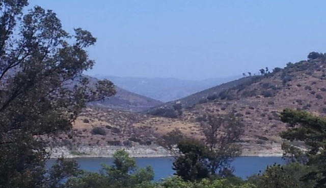 Lake House - Novel Attractions Close/Safari Park Zoo/Legoland/Sea World