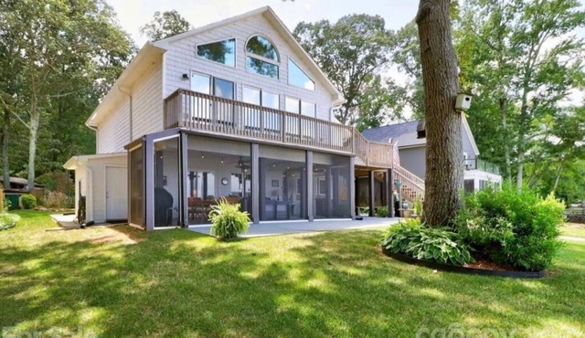 Lake House Oasis at High Rock Lake