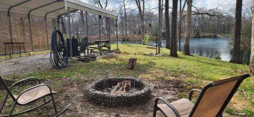 Lake House off Route 66