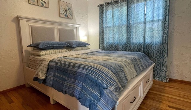 Lake House on Browns Lake. 20 mins to Lake Geneva and 20 mins to Alpine Valley