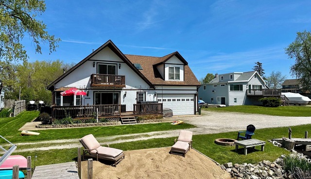 Lake House on Chain O’ Lakes. Antioch IL