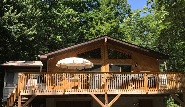 Lake House on Lake Wallenpaupack,boat dock included,Home has WiFi 3 BDRM’s 2b’s