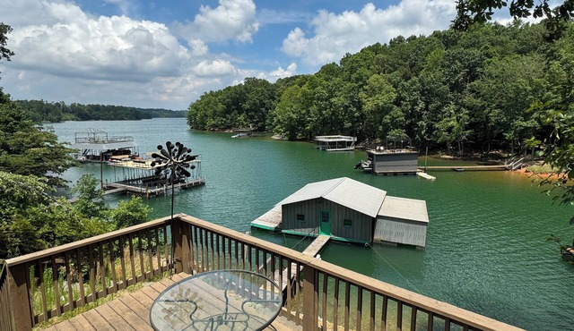 LAKE HOUSE ON LANIER WITH BREATHTAKING VIEWS
