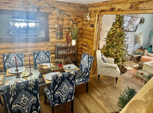 Lake House perfect for family of 10