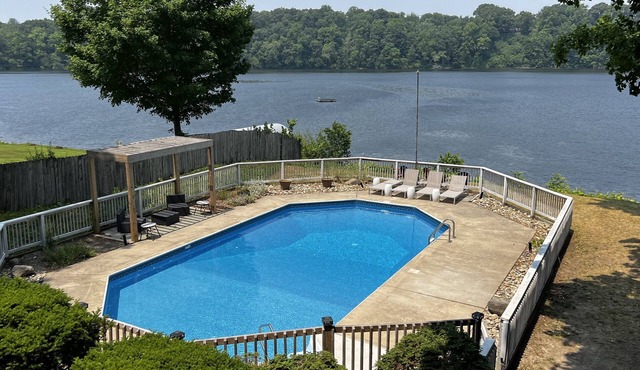 Lake House Retreat with a Pool