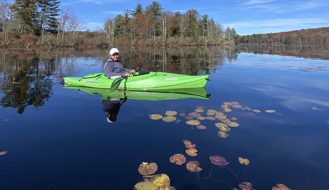 Lake House Retreat- pedal boat, kayaking and fishing