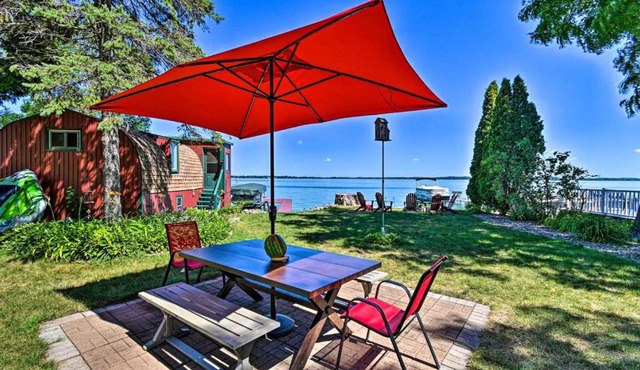 Lake House-Stoughton