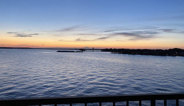 Lake house - unit 302