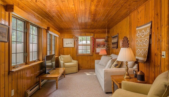 Lake House Vacation Sleeps 12, Private Dock