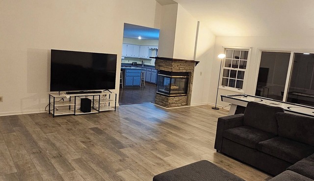 Lake house w/dock and boat option