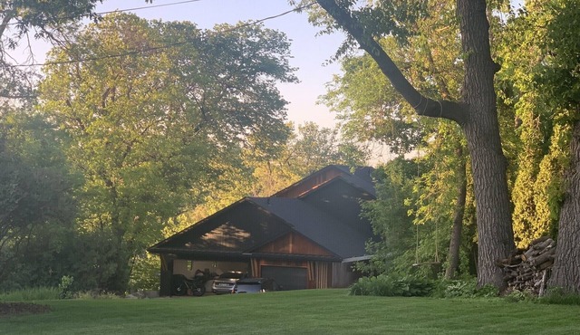 Lake house with all the amenities, sauna, steam showers, heated floors, Josh AI,