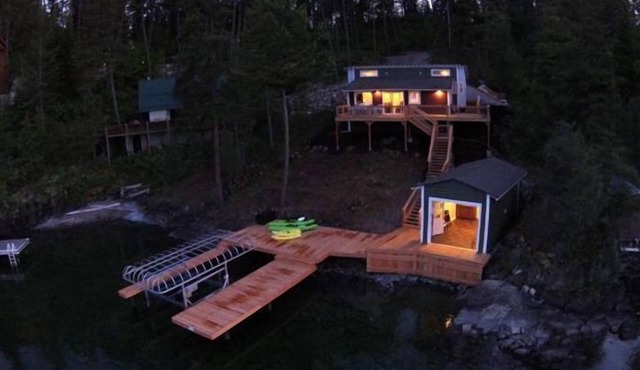 Lake House with Sauna, kayaks, S.U.P.'s, snorkeling sets and boat parking