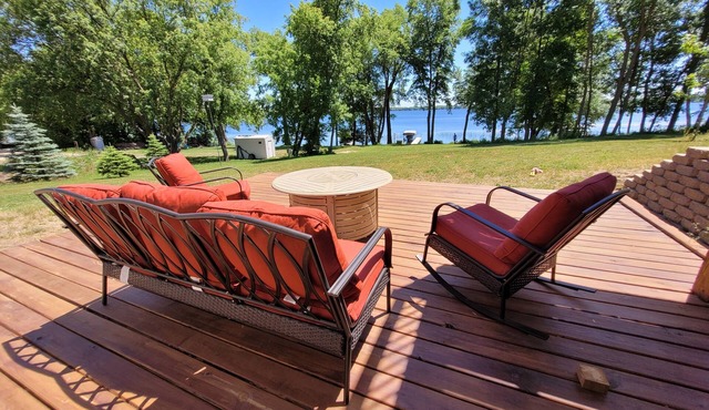 Lake House with 100 Feet of Private Shoreline