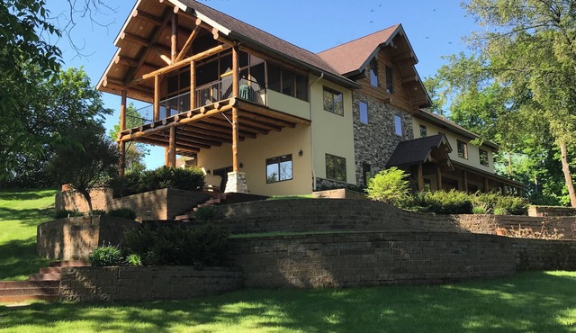 Lake Ida Waterfront Retreat Spacious, Comfortable & Designed for Relaxation