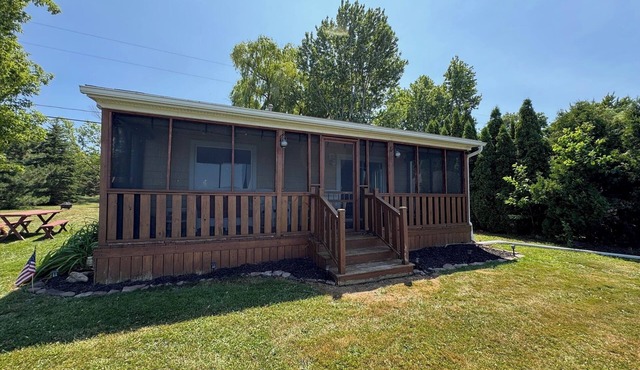 Lake it Easy 2-bedroom cottage in Lyndonville