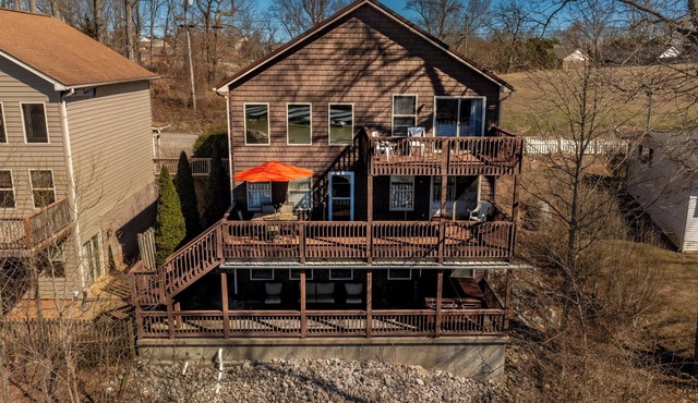 Lake It Easy 3 Level Home