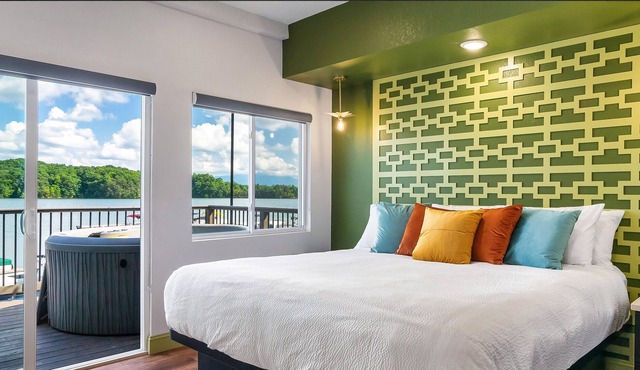 Lake it Up Mountain and Lake View Villa features Hot Tub, Fire Pit and Corn Hole by RedAwning